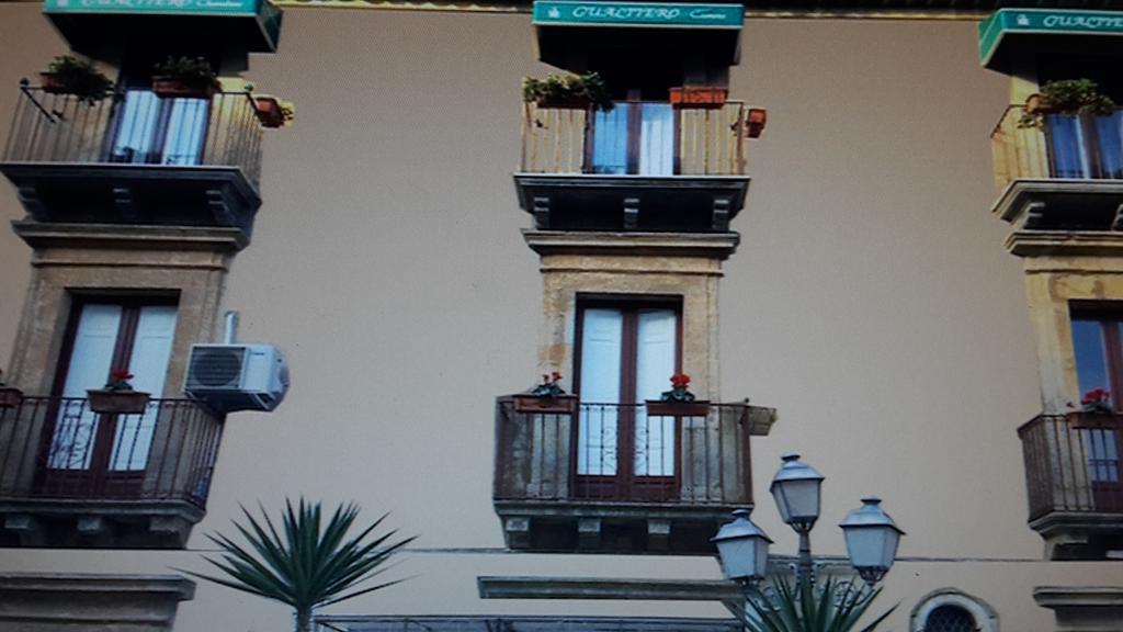 Gualtiero Camere&Suite Caltagirone Exterior foto